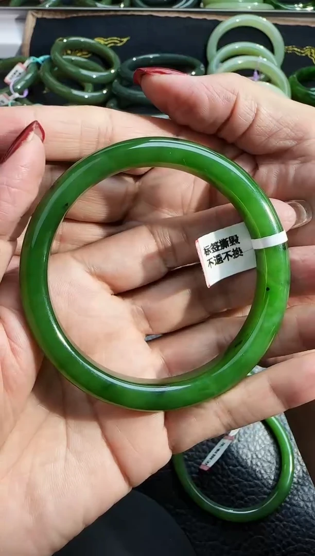 未镶嵌手镯和田玉俄料碧玉红皮老料手镯62mm