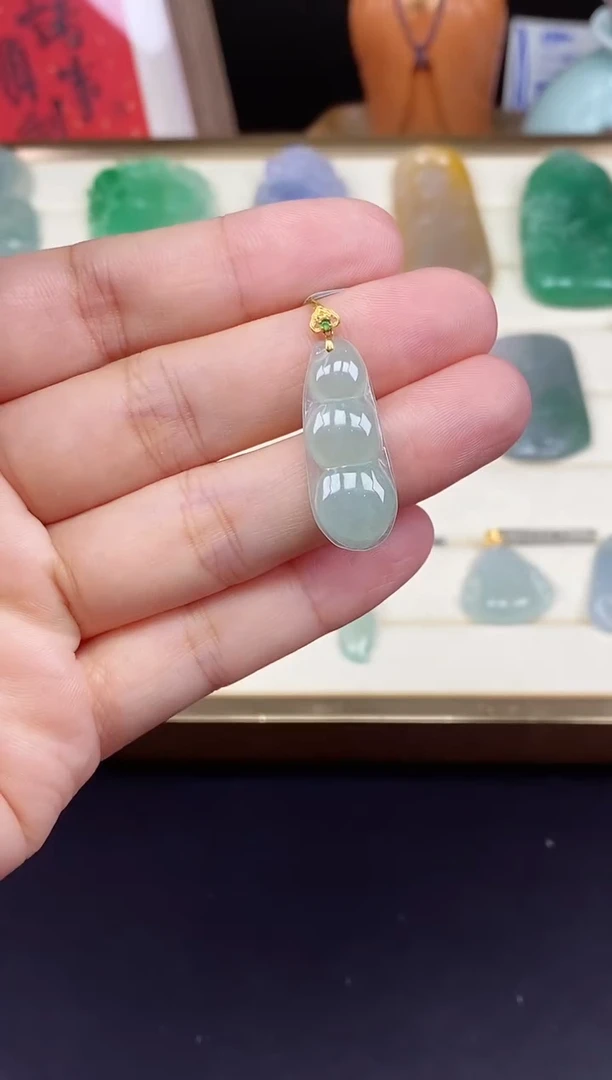 吊坠(不含链)18K金镶嵌翡翠豆子18K金扣镶嵌@@CMT1171-3