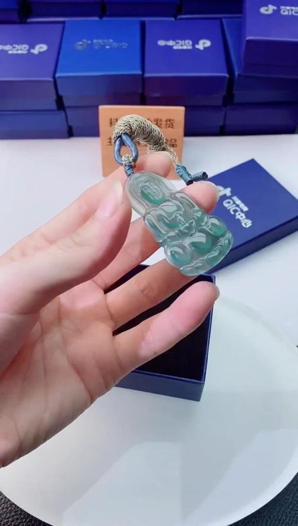 翡翠未镶嵌颈饰1111111111
