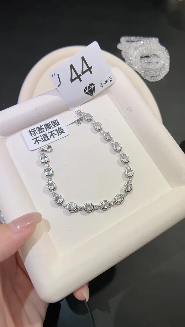 银S925镶嵌手链海蓝宝石多样性发一J44