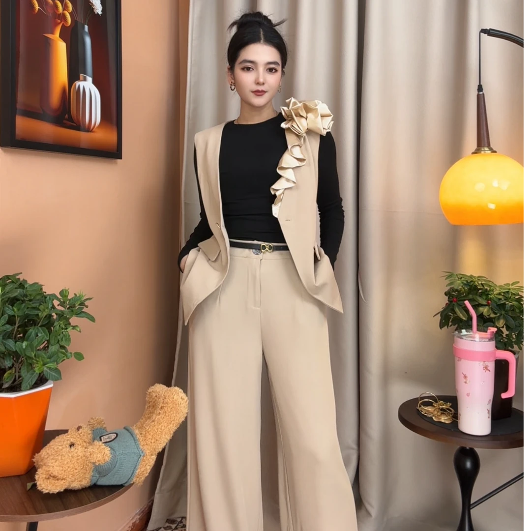 马夹秋季无袖V领宽松四季通用通勤风百搭针织常规时尚女装