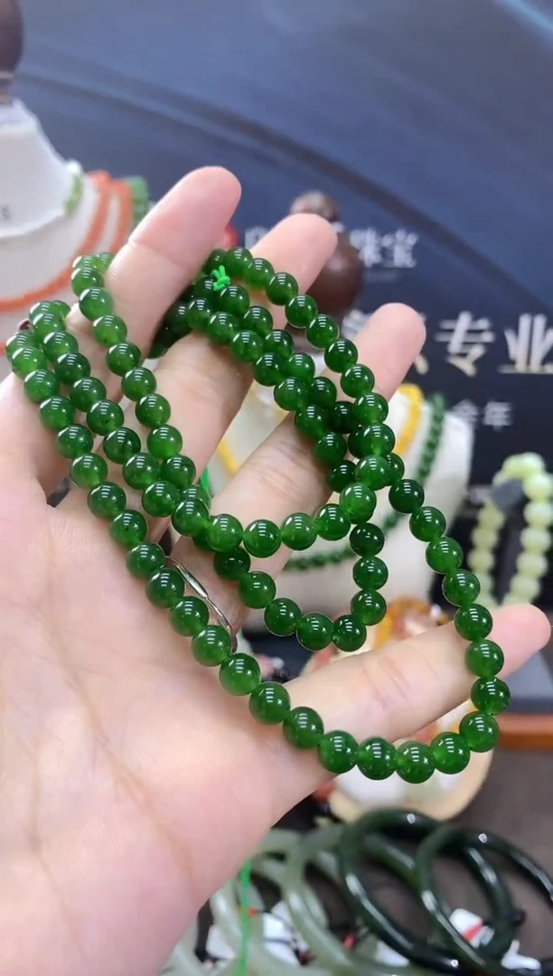 和田玉未镶嵌颈饰cg