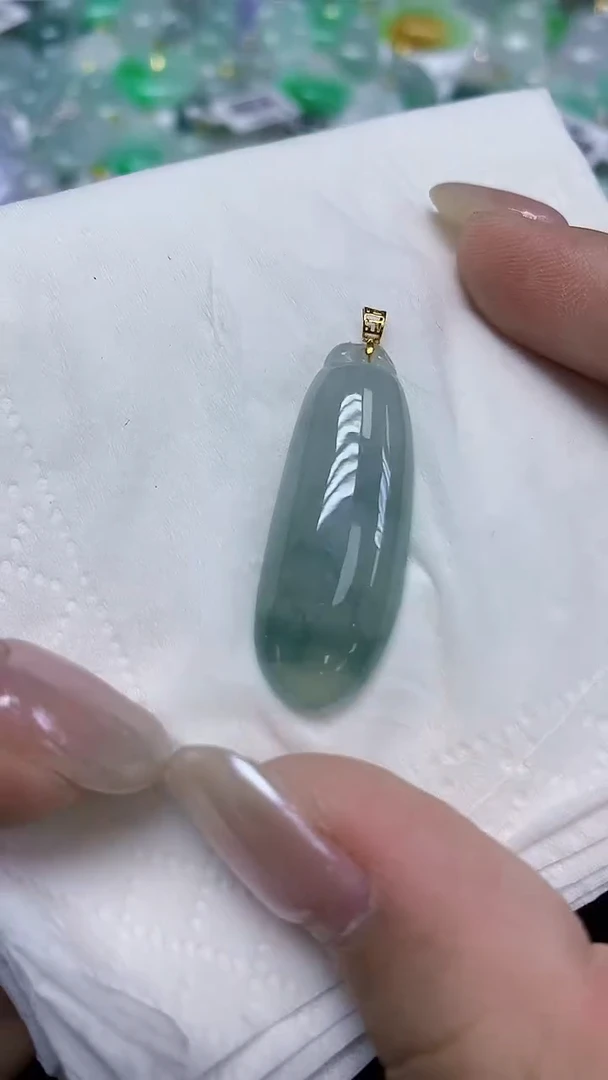 翡翠18K金镶嵌颈饰天然缅甸翡翠A货