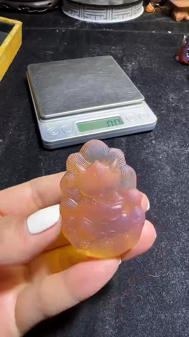 琥珀颈饰未镶嵌50