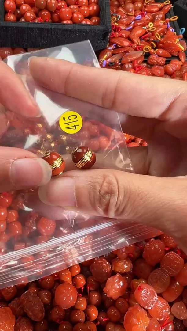 【闪购商品】南红玛瑙颈饰未镶嵌1