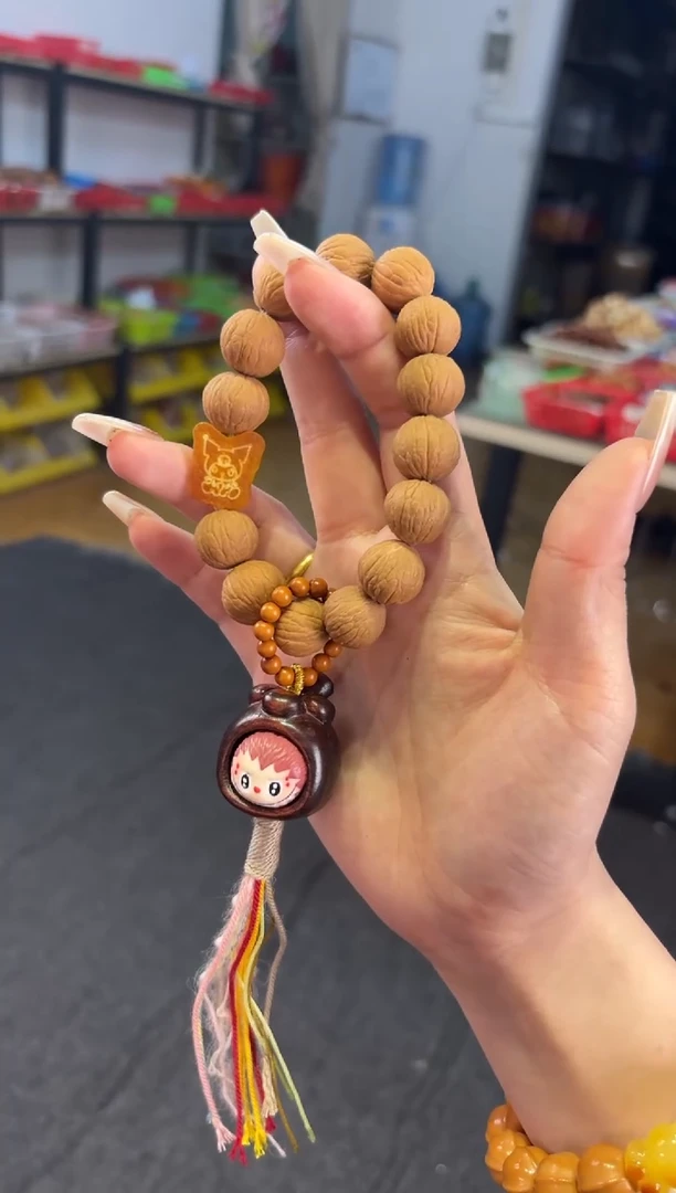 【闪购商品】蜜蜡手链未镶嵌   16mm拉布布蜜蜡款猴头