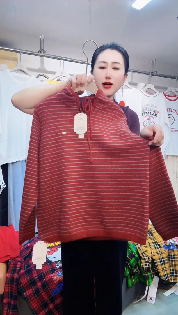 时尚潮流女装毛衣
