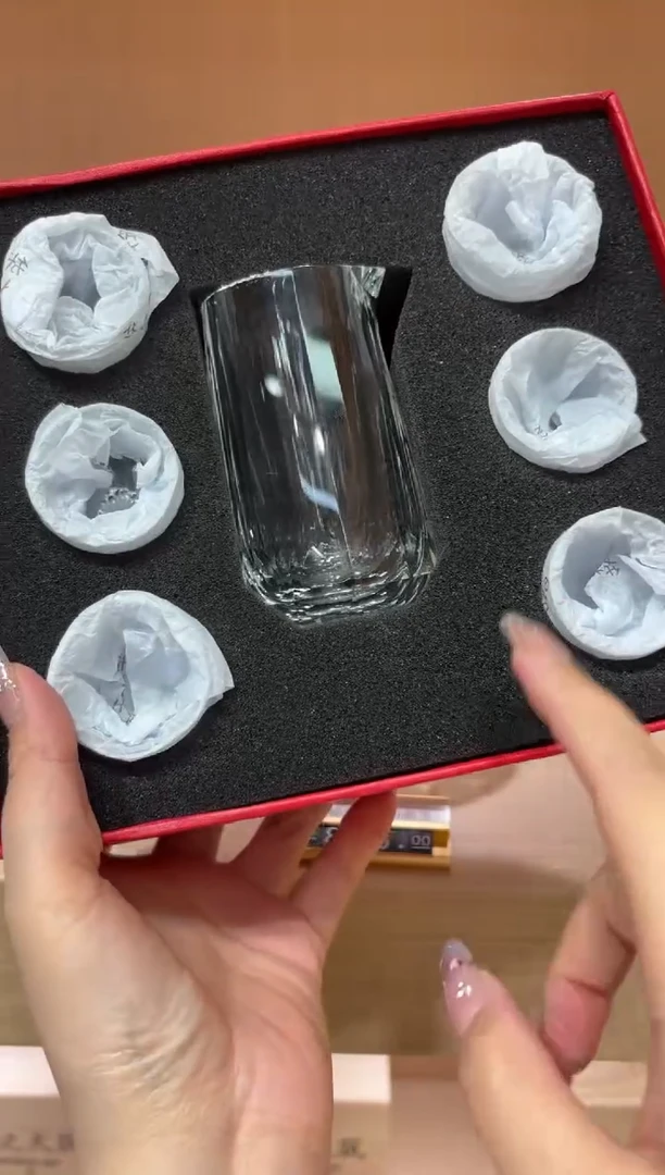 六只白酒杯 红色礼盒带分酒器