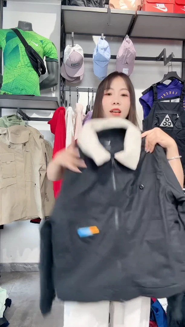 1413编码 瑕疵款直播间过款为准 尺码175 L