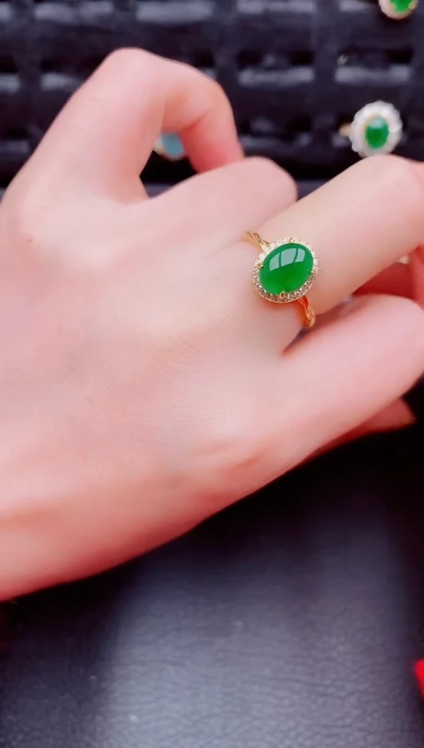 【闪购商品】翡翠戒指银S925镶嵌天然a货翡翠8111