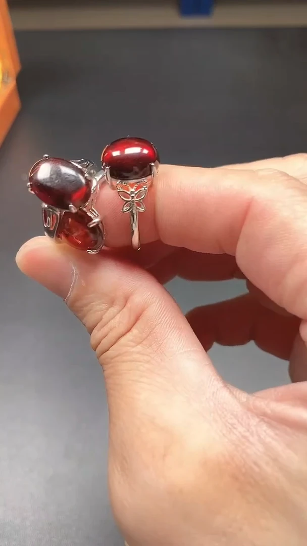 珐琅非金属缅甸血泊戒指