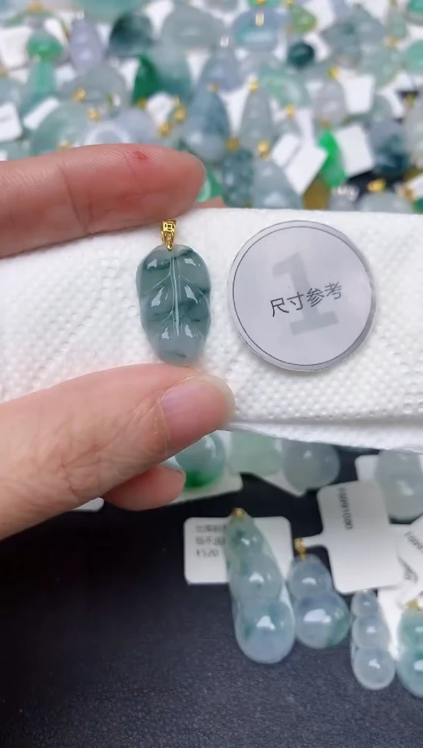 颈饰未镶嵌翡翠天然缅甸A货翡翠