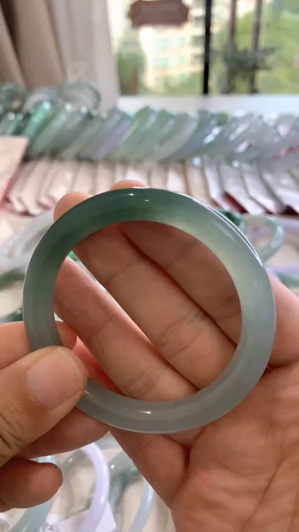 未镶嵌手镯翡翠圆条半山水52