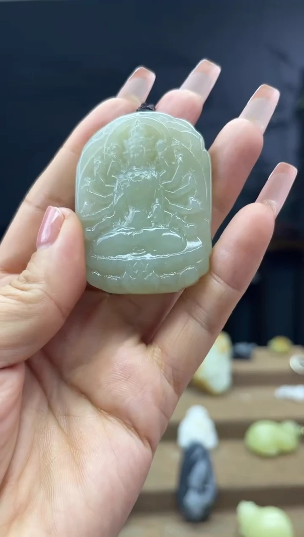 颈饰未镶嵌和田玉1
