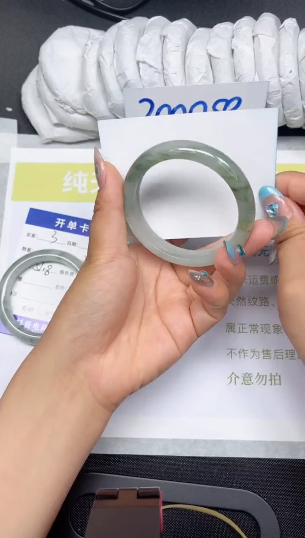 石英岩玉手镯合金4-55.8