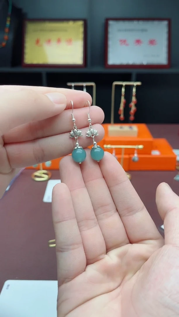 未镶嵌石英质玉（天山翠）耳饰237