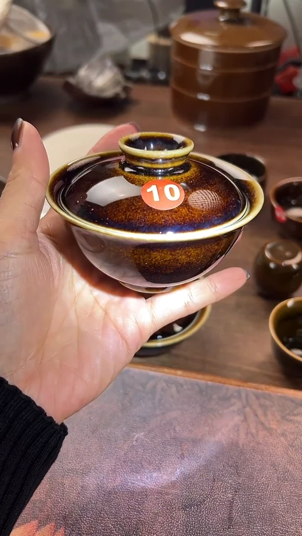 A***.特色窑变色的两才盖碗