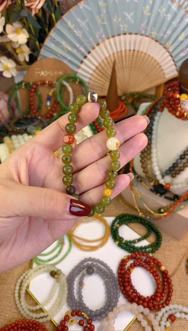 【闪购商品】和田玉手串未镶嵌秋香色