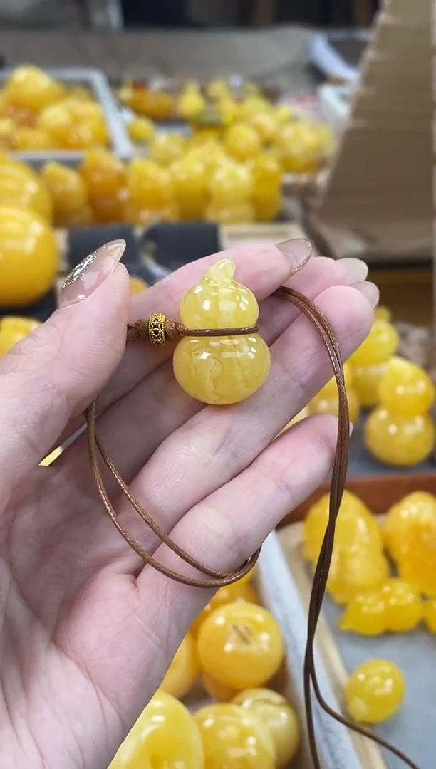 裸石琥珀未镶嵌J51