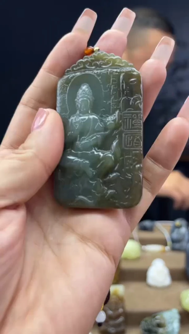 颈饰未镶嵌和田玉1