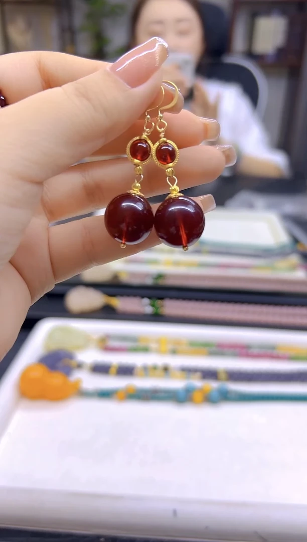 14K金镶嵌血珀耳饰DIY款E471