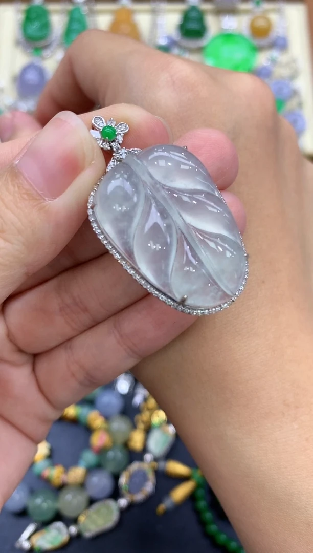 颈饰18K金镶嵌翡翠544-中国好珍宝