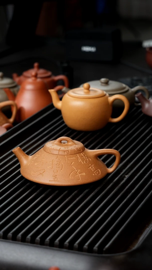 茶壶紫砂黄金段合瓢半手微瑕120