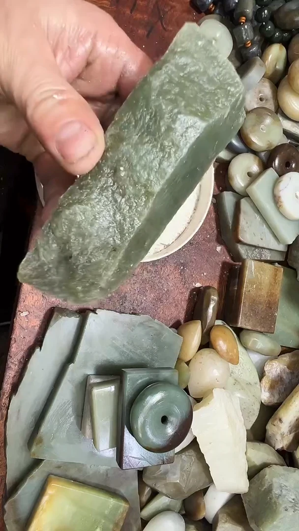 未镶嵌和田玉珠宝半成品1