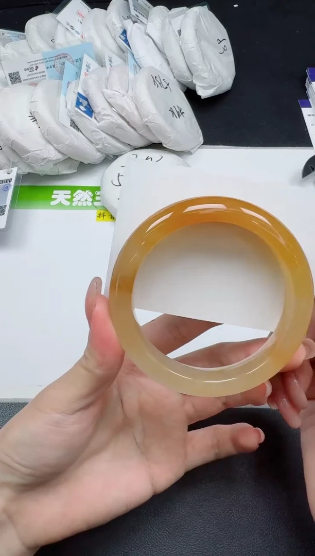 未镶嵌手镯石英质玉0135-6061