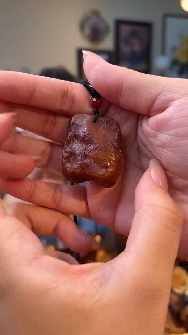 琥珀颈饰未镶嵌吊坠
