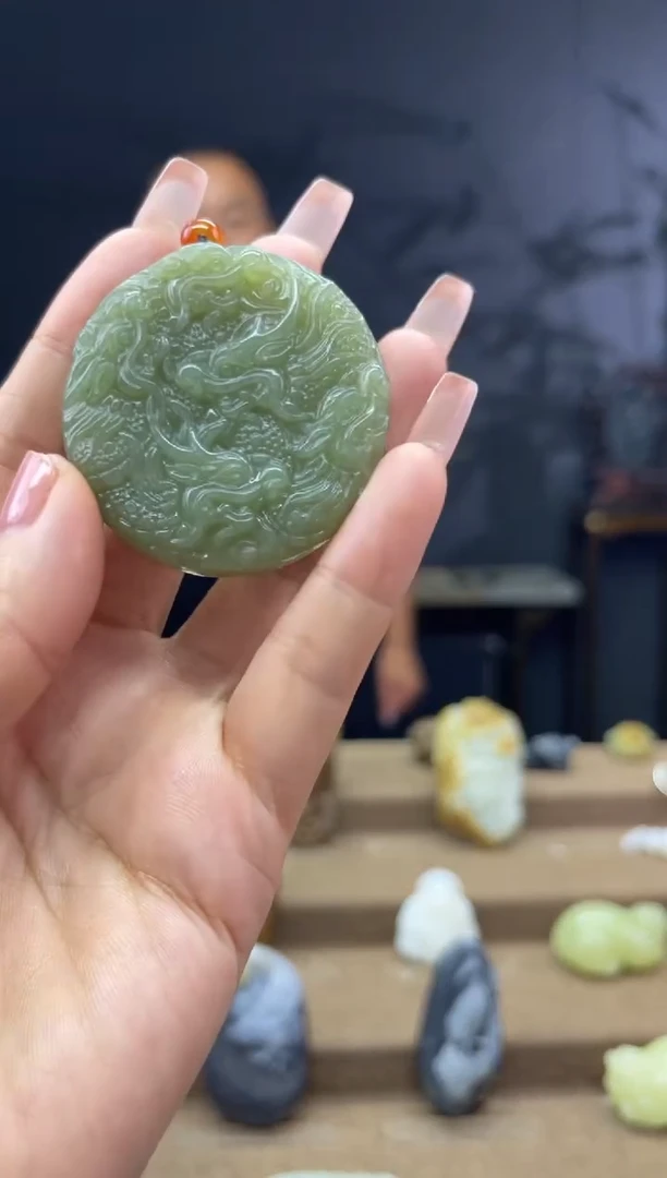 颈饰未镶嵌和田玉1
