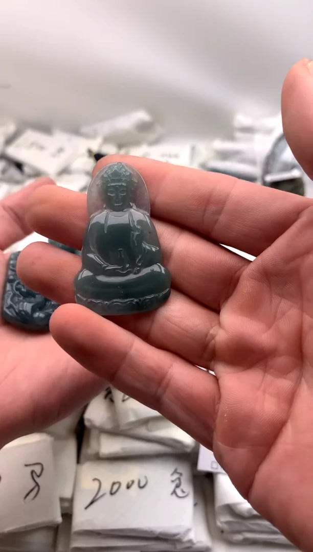 翡翠未镶嵌颈饰福利【品质一般介意慎拍】