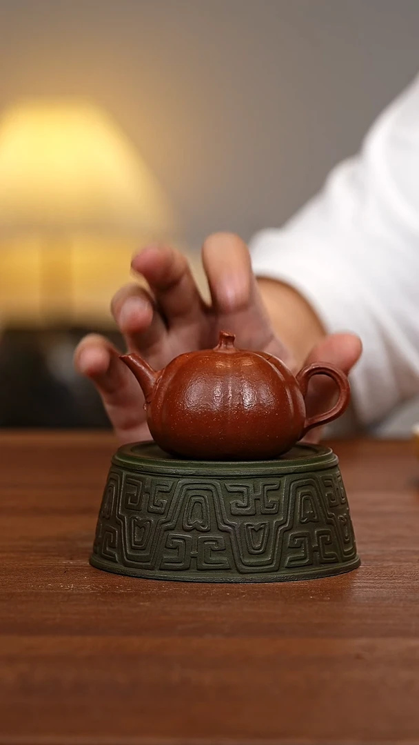 茶壶紫砂和正南瓜
