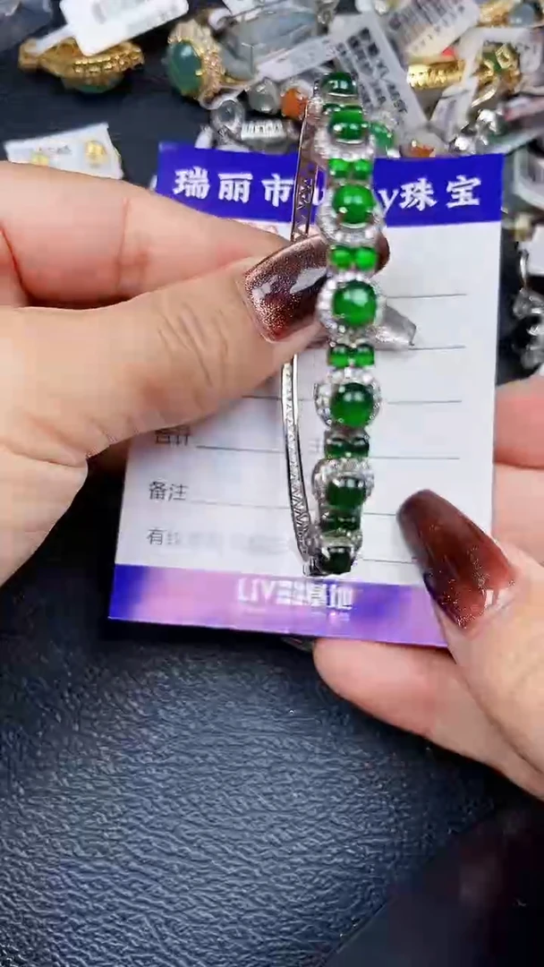 颈饰银S925镶嵌翡翠7560
