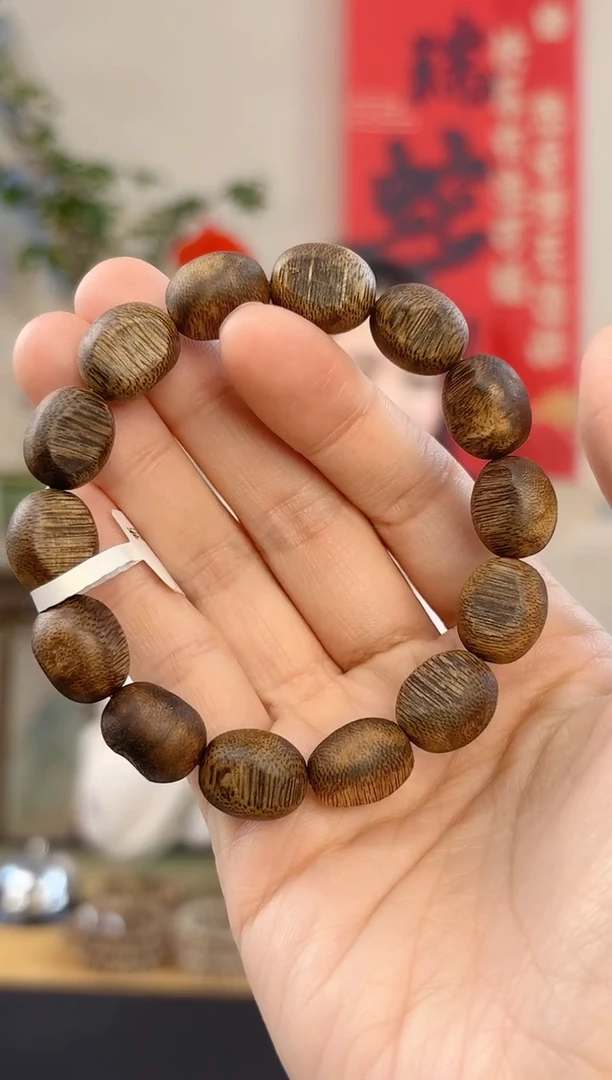 【闪购商品】沉香手串海南莺歌绿棋随型留疤单圈多样性发货