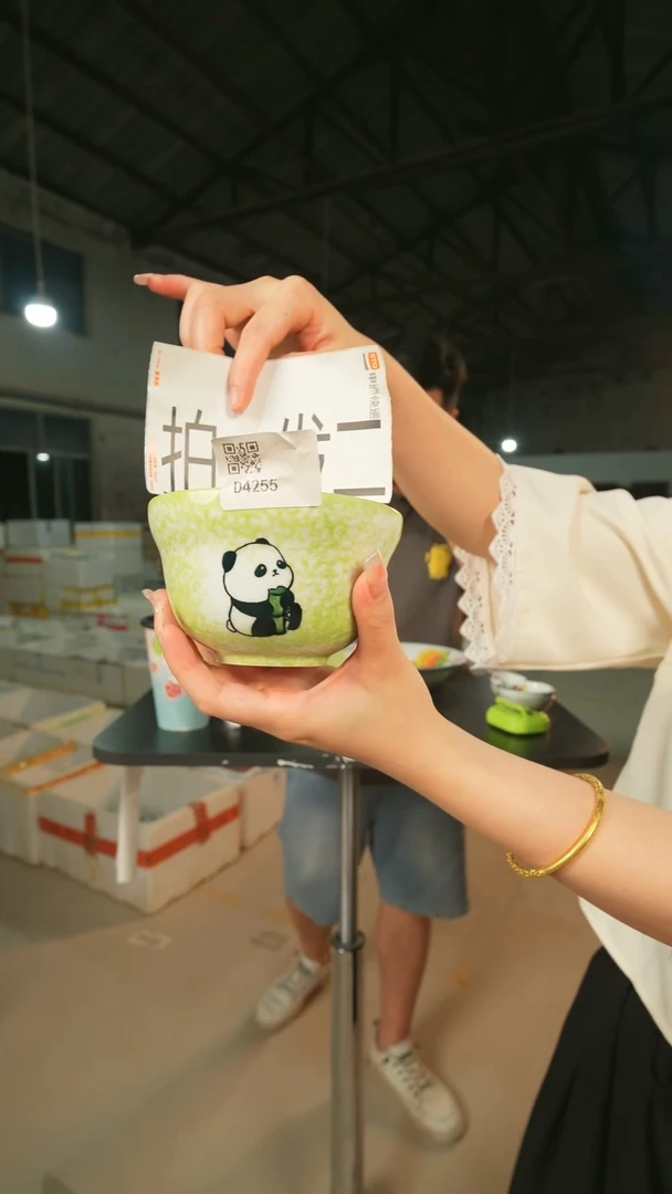 碗2只装景德镇高温釉下手绘陶瓷