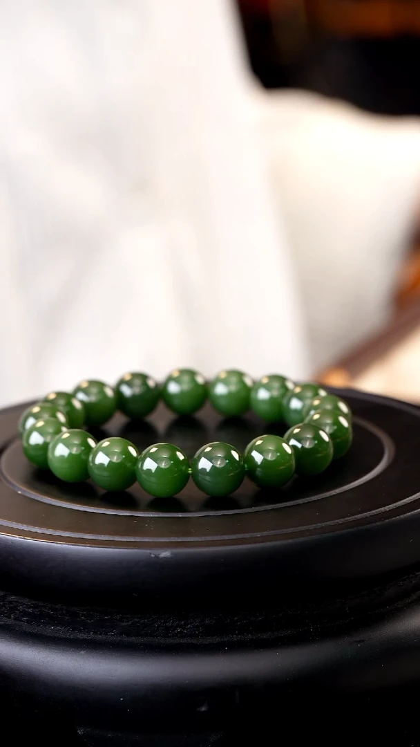未镶嵌手串和田玉俄碧老菠菜绿卡12mm顶级手串过眼过灯