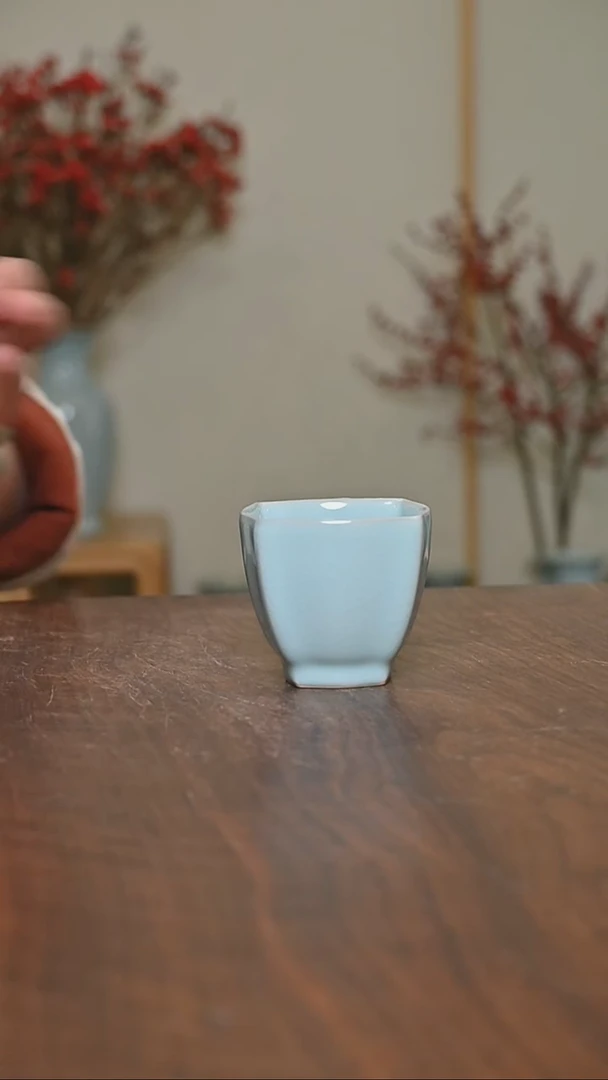 【闪购商品】其他#微瑕天青釉无款四方如意杯