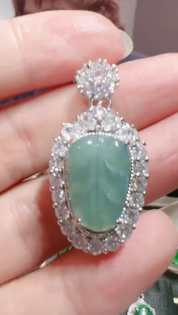 【闪购商品】翡翠颈饰未镶嵌202512469