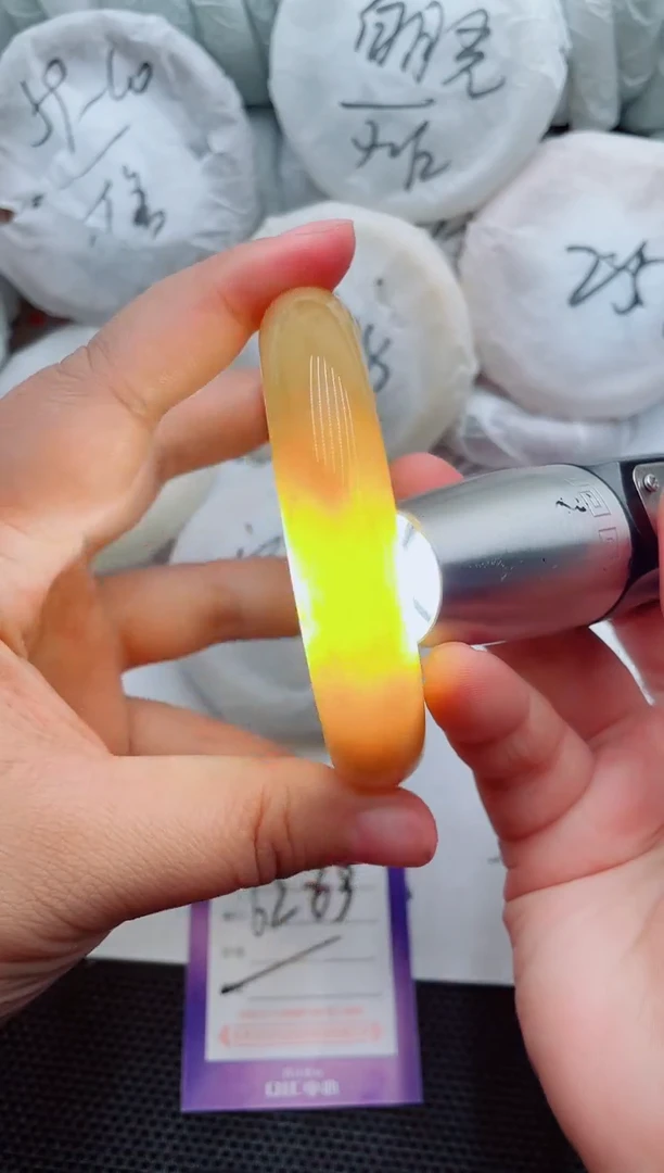 石英质玉手镯未镶嵌B223-62-63