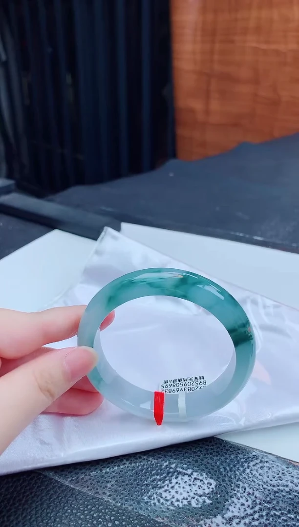 翡翠手镯未镶嵌缅甸天然翡翠A货手镯