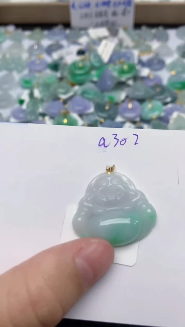 翡翠18K金镶嵌颈饰天然缅甸A货翡翠1