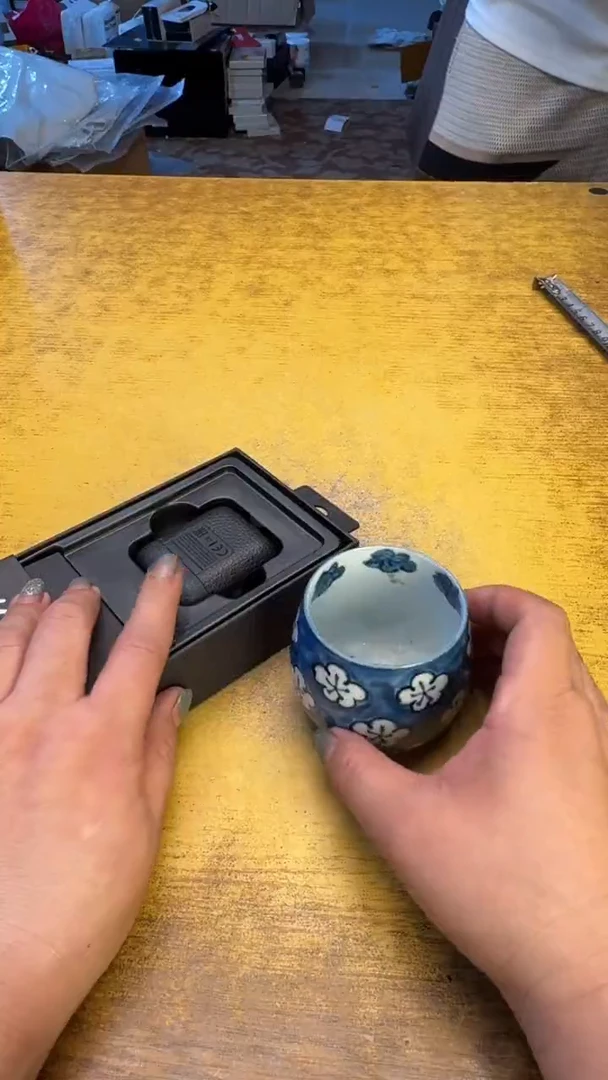 瓷器瓷器瓷器瑕疵187黑耳碗