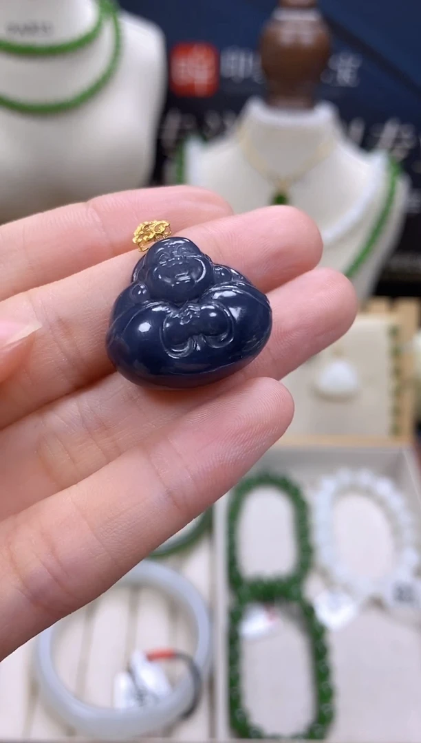 颈饰18K金镶嵌和田玉cg