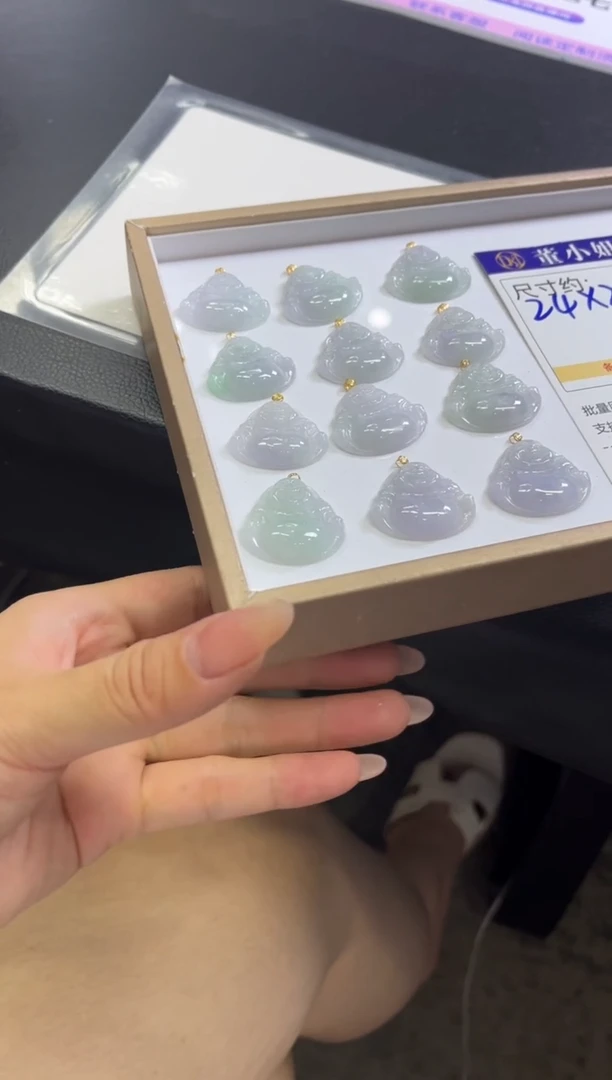 颈饰18K金镶嵌翡翠V129/多样性发一件/配绳子