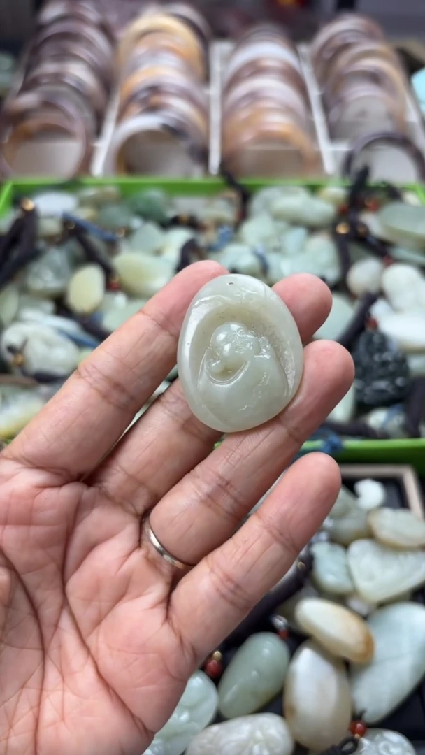 颈饰银S925镶嵌和田玉（多样性发一件）没有证书有瑕
