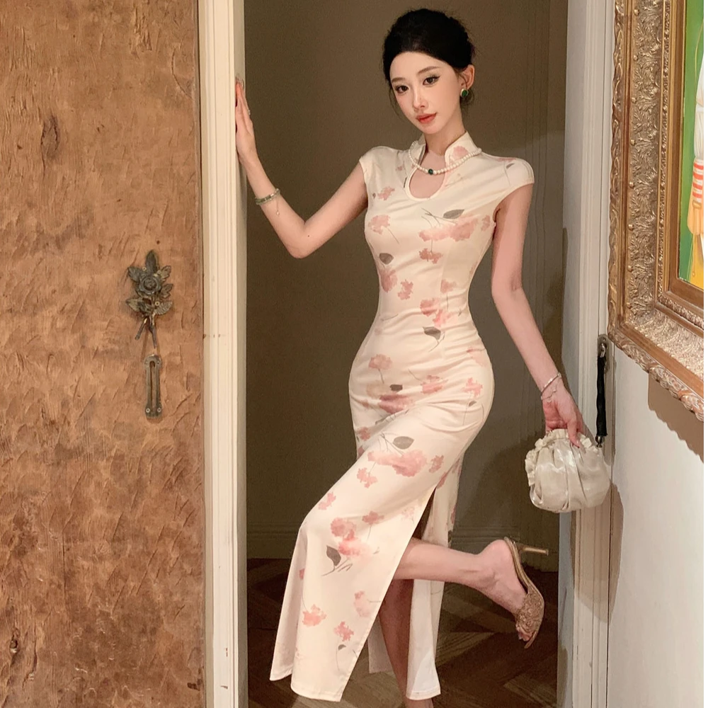 直播衣服女主播上镜年轻款复古碎花性感显瘦挂脖新中式旗袍连衣裙