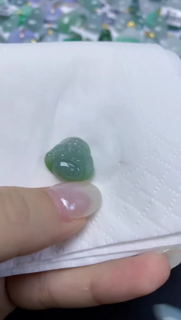 翡翠未镶嵌颈饰天然缅甸翡翠A货