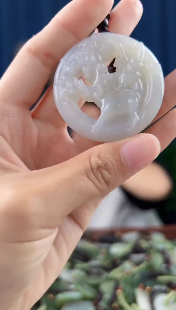 未镶嵌和田玉挂件拍一发一，