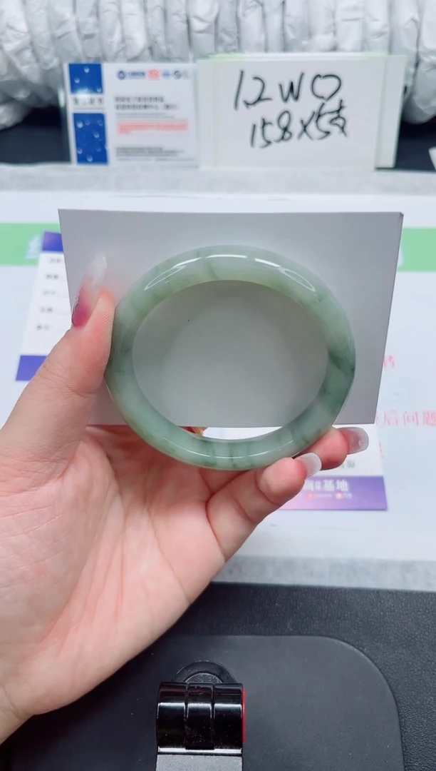 石英质玉手镯未镶嵌115-59